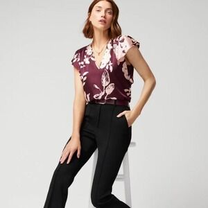 WHBM Satin Burgundy Flutter Sleeve V-Neck Floral Top Size XS |‎ EUC